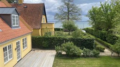 170 m2 lejlighed i Humlebæk til leje