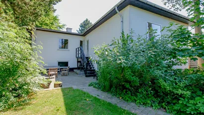 Skøn villa i skoven, centralt i Højbjerg