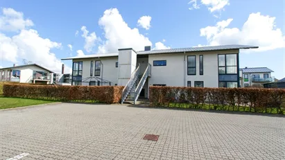 Central og lys 3 værelses med altan og parkering, Horsens