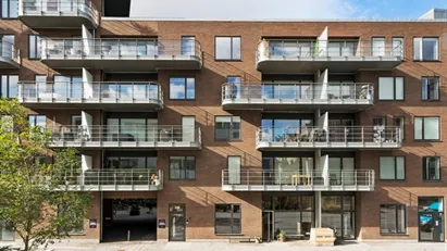 Penthouse lejlighed med 2 store altaner.