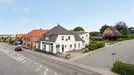 Værelse til leje, Rønde, Hovedgaden<span class="blurred street-number" onclick="ProcessAdRequest(129858)"><span class="hint">Se vejnr.</span>[xxxxxxxx]</span>