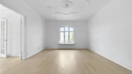 Huse i Charlottenlund - billede 3