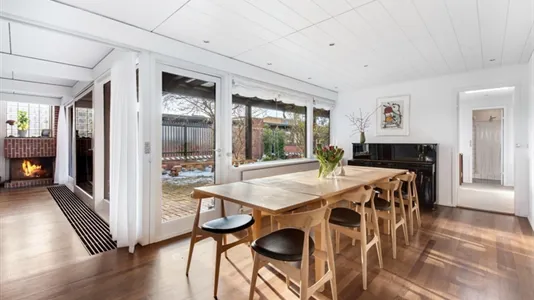 Huse i Charlottenlund - billede 3
