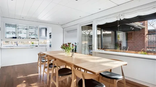 Huse i Charlottenlund - billede 4
