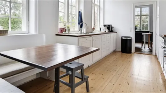 Huse i Charlottenlund - billede 6