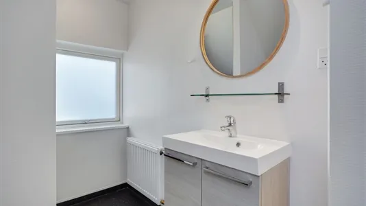 Værelser i Rønde - billede 11