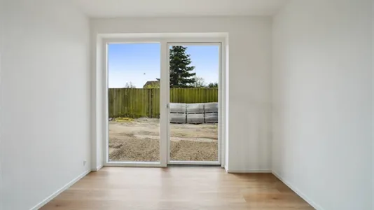 Huse i Skævinge - billede 7